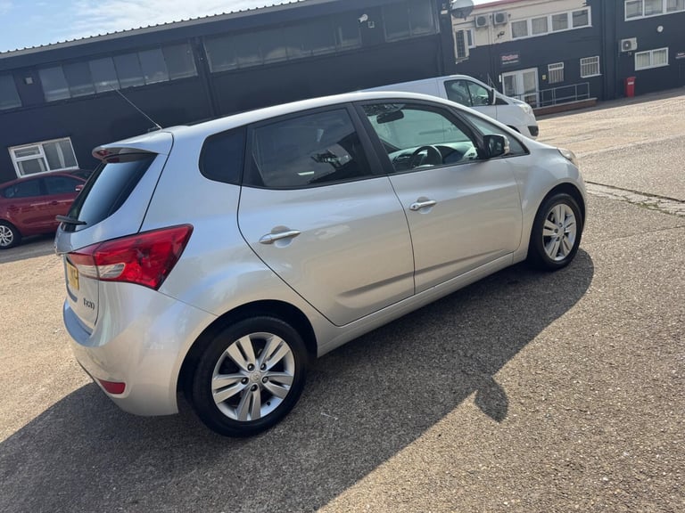 2012 Hyundai Ix20 1.6 Style Auto Euro 5 5dr MPV Petrol Automatic