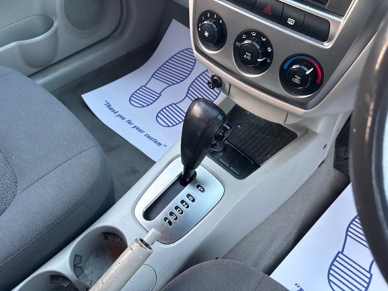 2005 Kia Cerato 1.6 LX 5dr AUTOMATIC - New Mot On sale - HATCHBACK Petrol Automatic