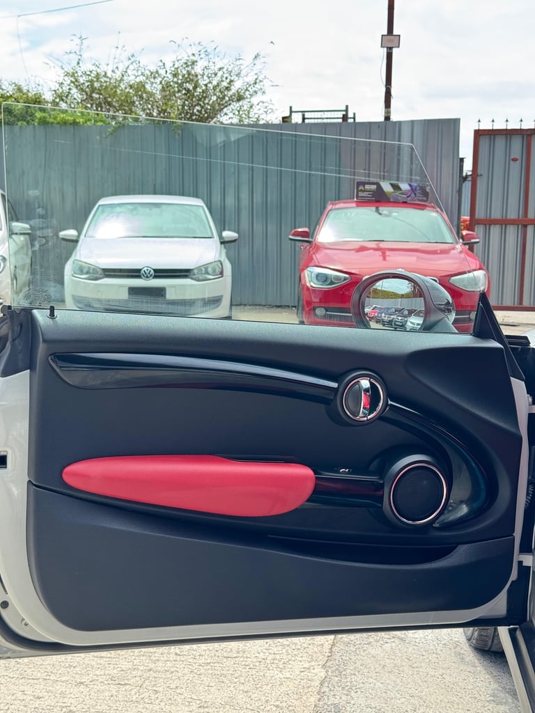 2014 MINI Cooper 2.0 PETROL AUTO Hatchback Petrol Semi Automatic