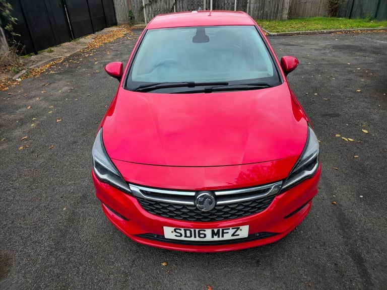  Vauxhall Astra 1.6 CDTi BlueInjection Elite Nav Euro 6 (s/s) 5dr Diesel Manual