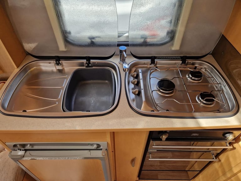 2010 Elddis Lunar XPlore 452 Single Axle 2 Berth Motor Mover Large Rear Bathroom