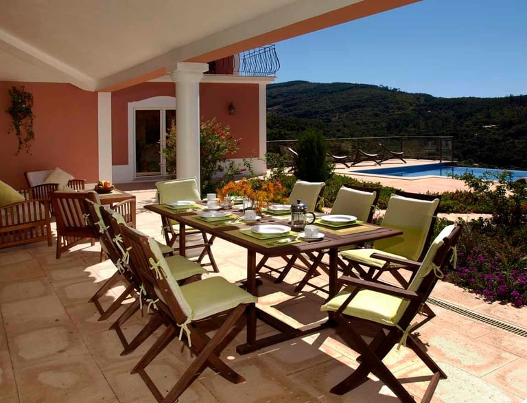 Algarve Portugal, Luxury Villa for Rent, Superb Coastal Views, Infinity Pool.