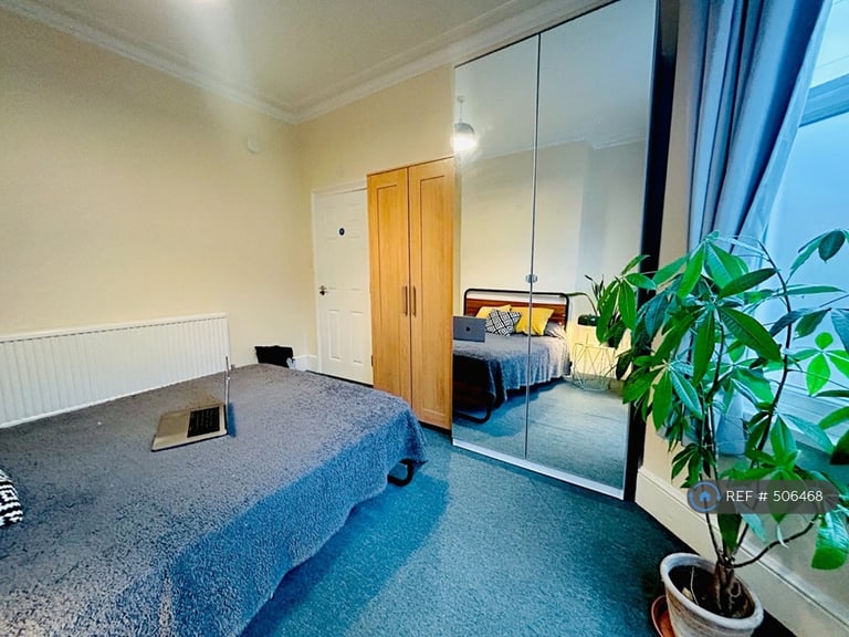 7 bedroom house in Alloa Road, London, SE8 (7 bed) (#506468)