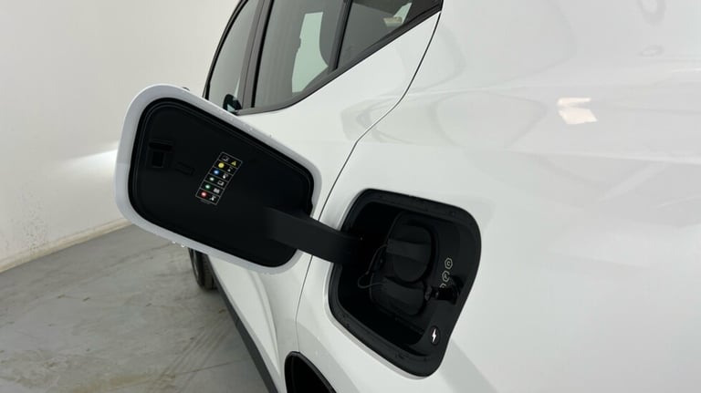 2025 Volvo EX30 Plus, Single Motor Extended Range, Electric Estate Electric Automatic