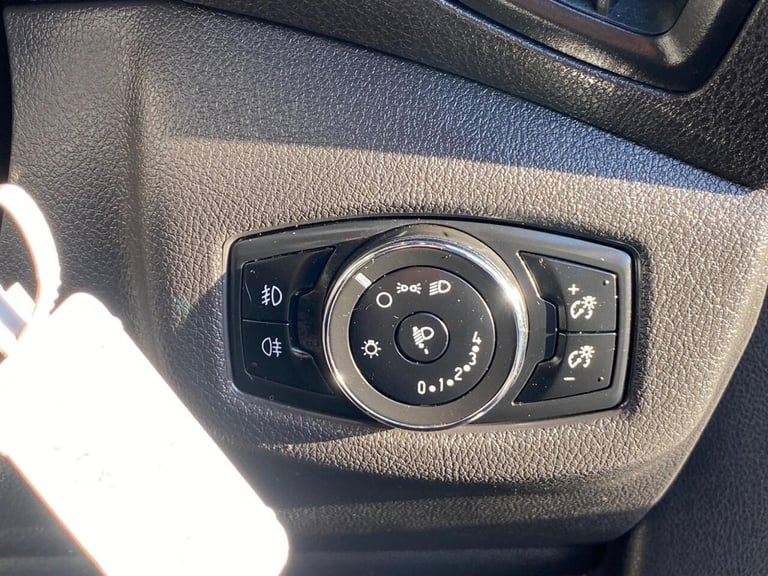 2018 Ford Transit Connect 1.5 TDCi 220 Panel Van 5dr Diesel Manual L1 H1 (124 g/km, 99 bhp) PANEL...