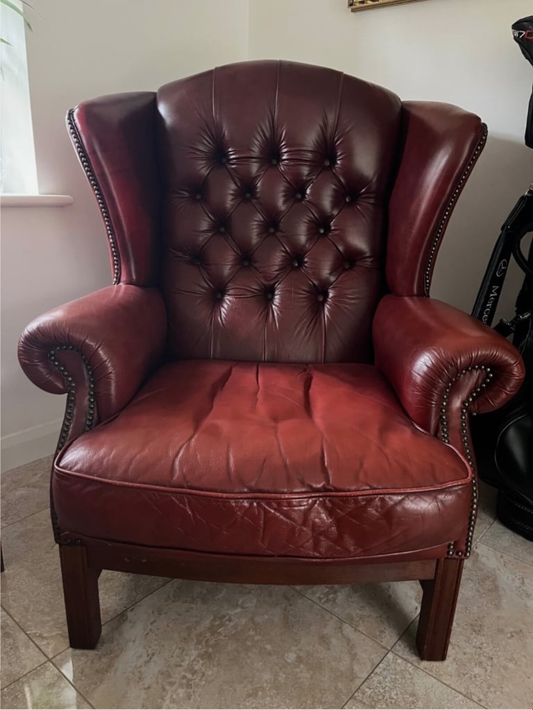 FINE VINTAGE CHESTERFIELD OXBLOOD LEATHER WING BACK MASTER ARMCHAIRS (PAIR) VGC
