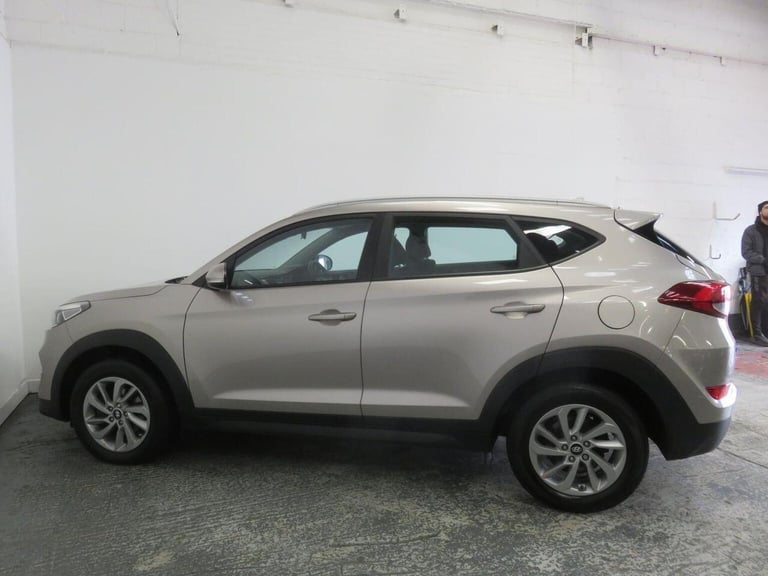 HYUNDAI TUCSON 1.7 CRDi Blue Drive SE Euro 6 (s/s) 5dr 2016