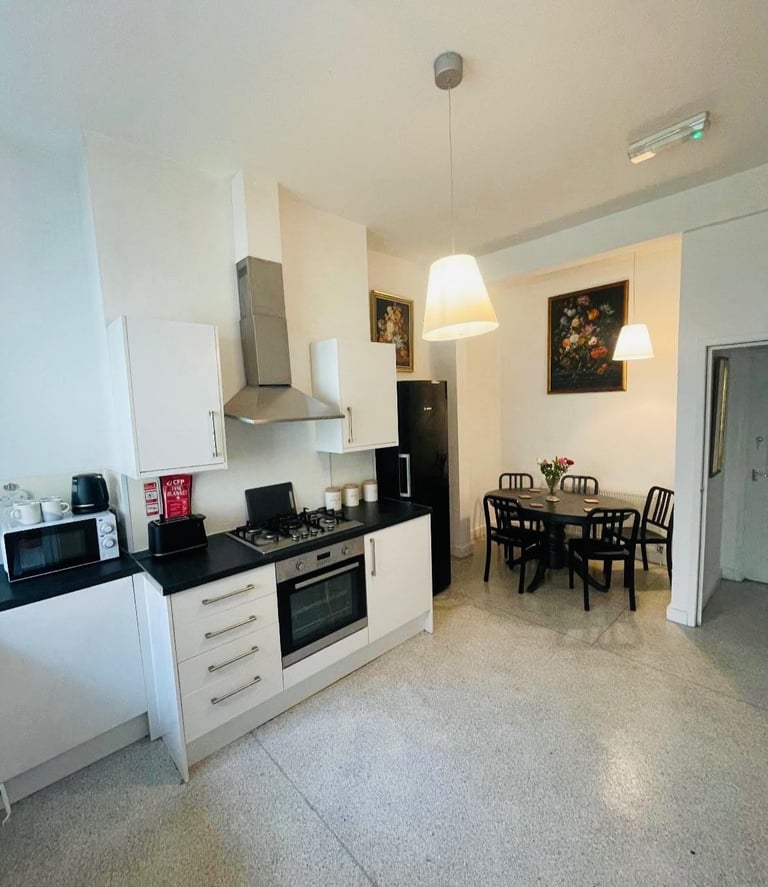 All bill included, bright double near brighton centre