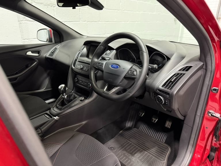 2016 Ford Focus 1.5 TDCi EcoBoost ST-Line Estate 5dr Diesel Manual Euro 6 (s/s) (120 ps) Estate D...