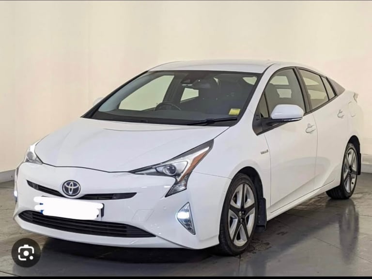 Wolverhampton Plate Taxi Rental 