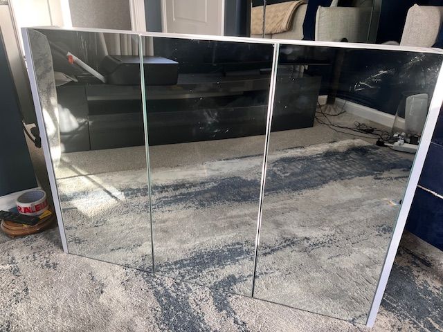 image for BATHROOM MIRRORED CABINET