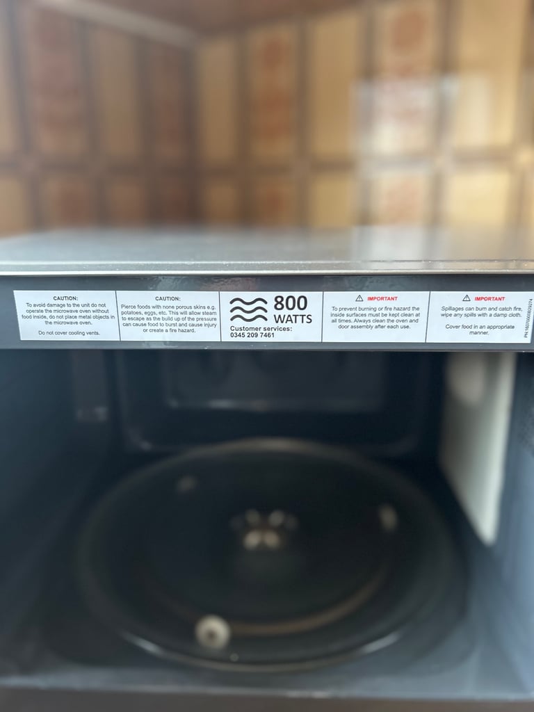 Russell Hobbs compact digital microwave 