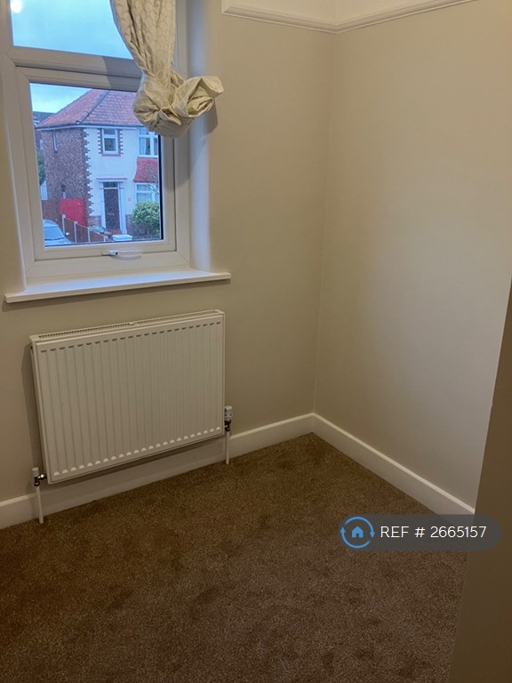 3 bedroom house in Stafford Road, Southport, PR8 (3 bed) (#2665157)