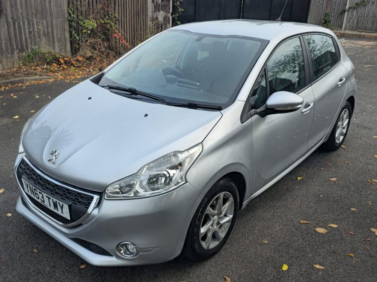 2013 Peugeot 208 1.2 VTi Active 5dr HATCHBACK PETROL Manual