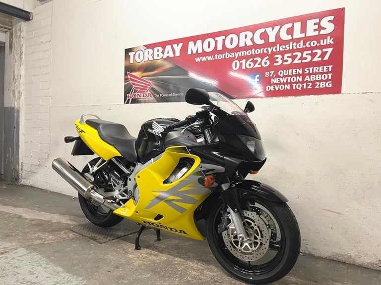 HONDA CBR600FY 2000 W REG JUST 24403 MILES A REALLY LOVELY EXAMPLE