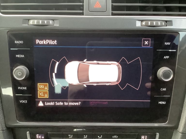 2019 Volkswagen Golf 35.8kWh e-Golf Hatchback 5dr Electric Auto (136 ps) Hatchback ELECTRIC Autom...