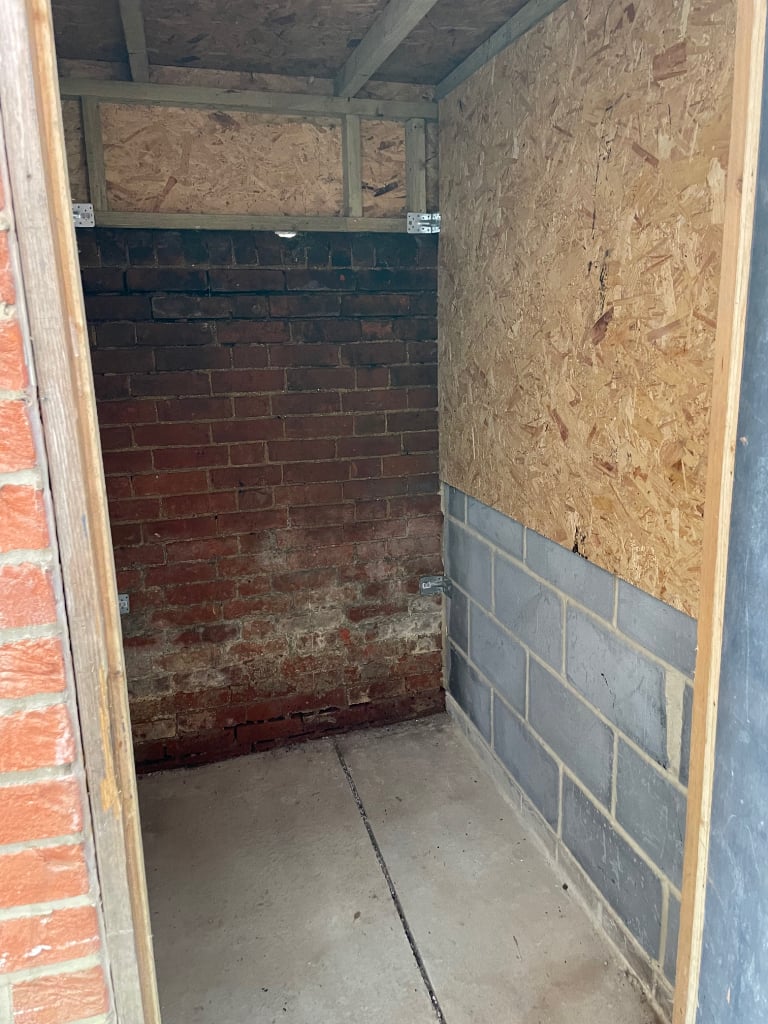 SMALL STORAGE UNIT CHEAPER THAN A GARAGE OR LOCK N STORE POOLE