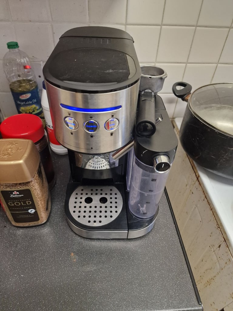 image for Coffee Machine with milk frother for sale 
