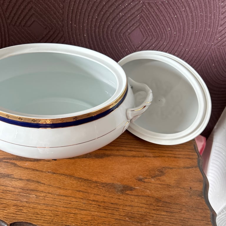Serving dish Tureen Soup Stew Pot