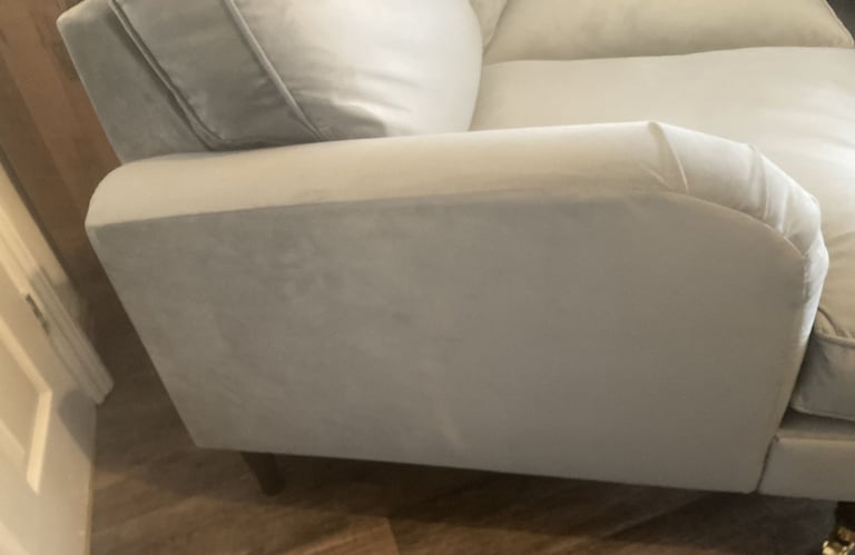 Gorgeous 2 seater sofa
