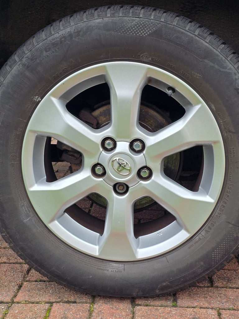 Toyota RAV 4 XTR 2.2 D 4WD 2010
