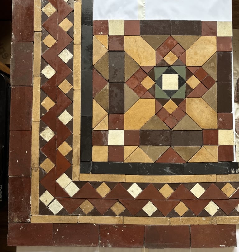 A Beautiful Antique Victorian Floor Tiles Flooring Reclaimed Salvaged apprx 5 m2