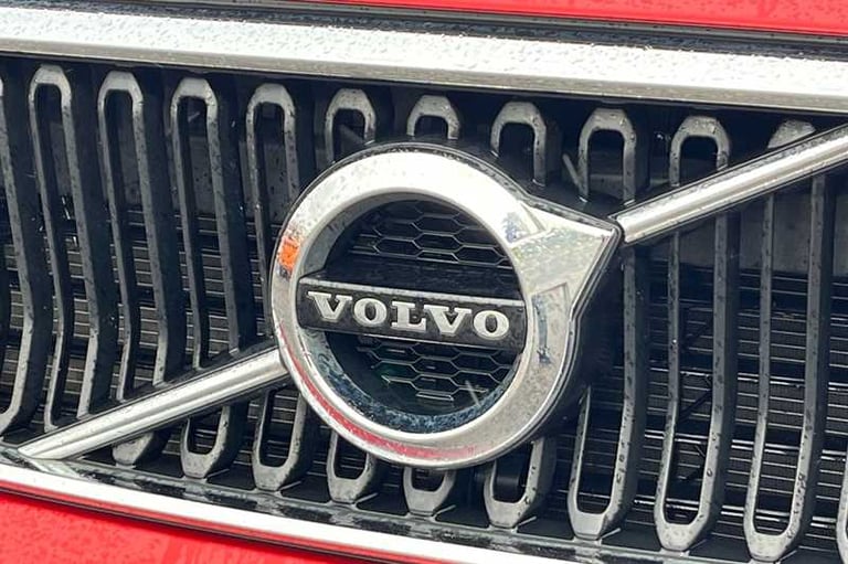 2021 Volvo XC40 1.5 T3 Momentum SUV 5dr Petrol Auto Euro 6 (s/s) (163 ps) SUV Petrol Automatic