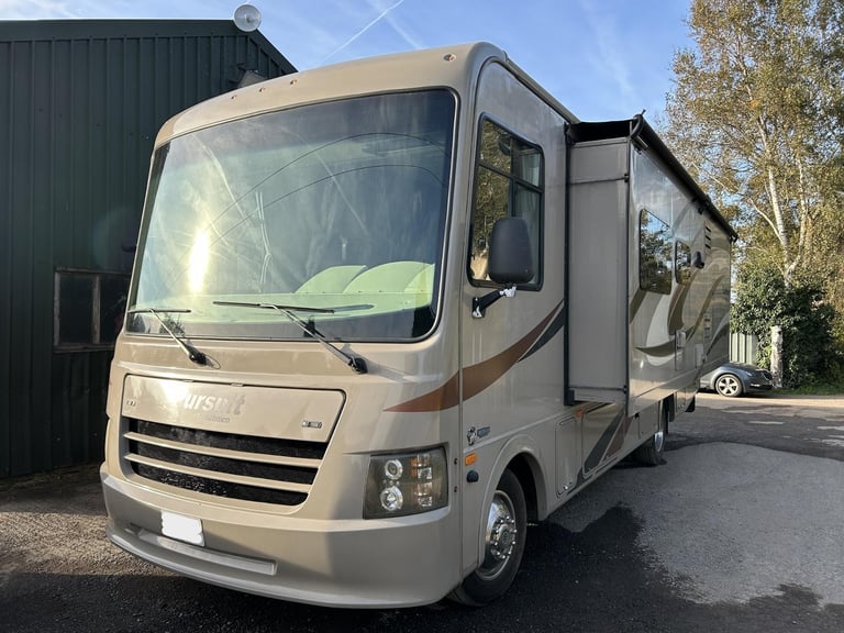 image for Coachmen Pursuit