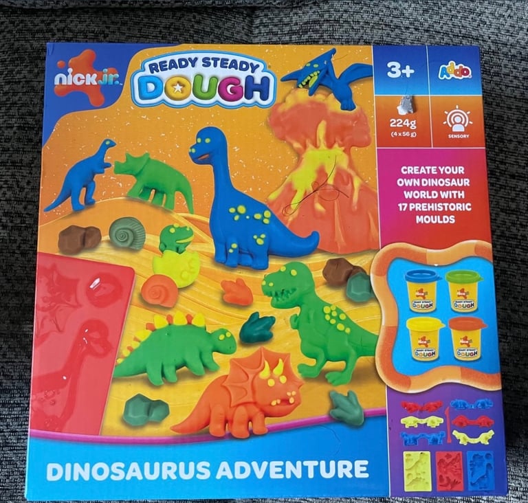 NEW Nick Jr. Ready Steady Dough Dinosaurs Adventure Playset