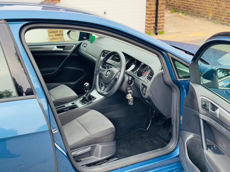 Volkswagen, GOLF, Hatchback, 2014, Manual, 1197 (cc), 5 doors