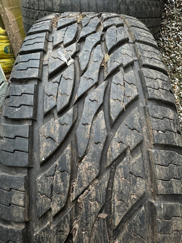 245/70/16 tyre