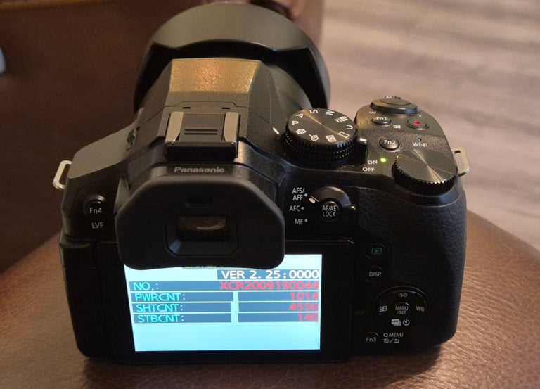 Panasonic lumix fz330 bridge camera 