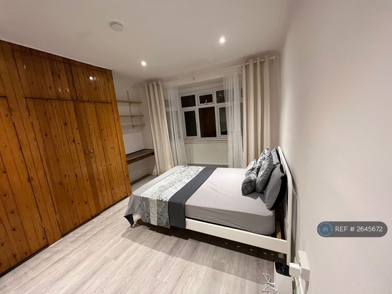 1 bedroom in Sunset Road, London, SE5 (#2645672)