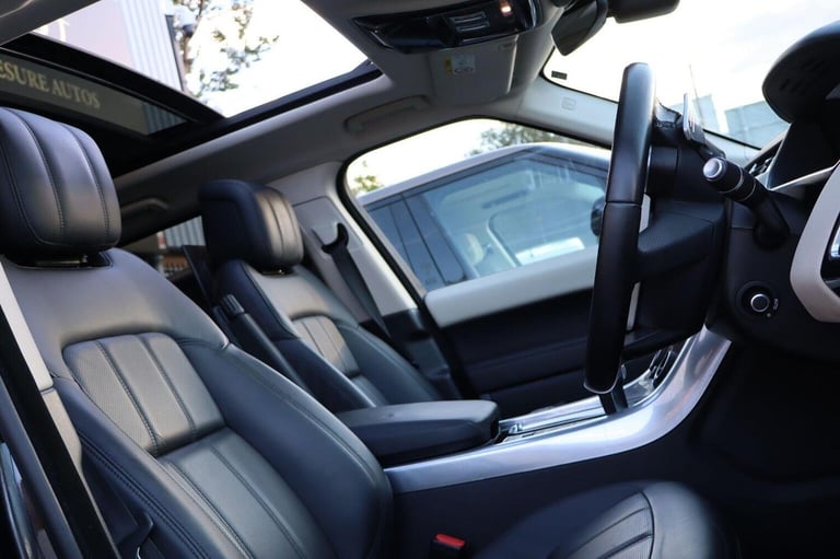 LAND ROVER RANGE ROVER SPORT 3.0 D300 MHEV HSE Silver Auto 4WD Euro 6 (s/s) 5dr