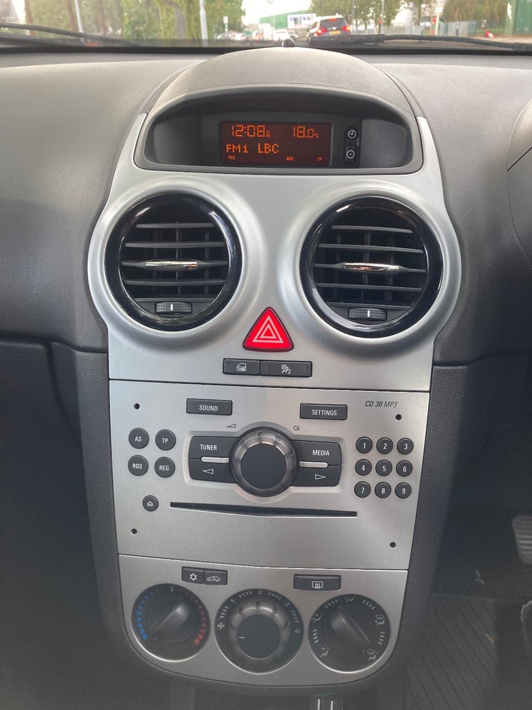 Vauxhall, CORSA, Hatchback, 2013, Semi-Auto, A/C, 1.2 petrol, 5 doors, ULEZ