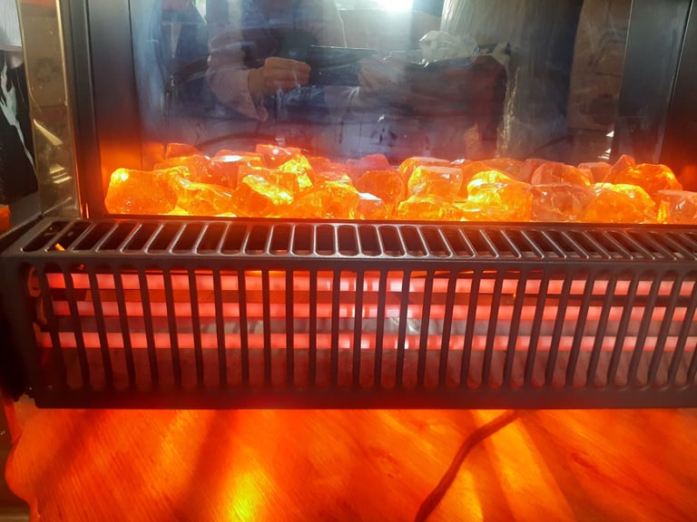 image for Collect by Tomorrow for just £50Pretty Vintage Electric Coal Effect Fire