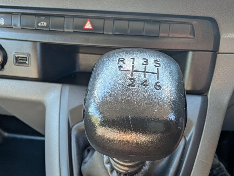 2021 Peugeot Expert 1.5 BlueHDi 1000 Professional Standard Panel Van MWB Euro 6 (s/s) 6dr PANEL V...