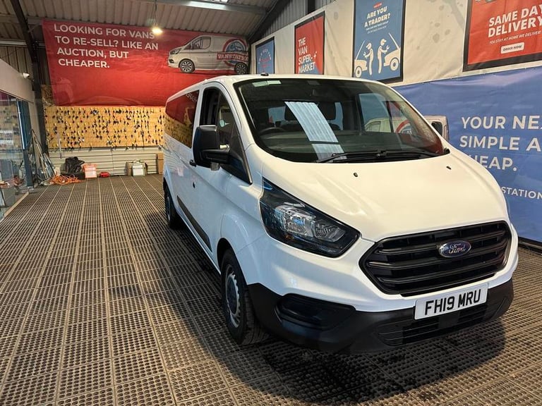 2019 Ford Transit Custom Transit Custom 320 Base EcoBlue Minibus DIESEL Manual
