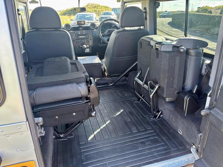 2025 Land Rover Defender 90 2.4 TDCi XS Station Wagon 4WD SWB Euro 4 3dr Diesel Manual