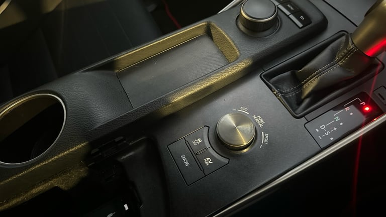 2015 Lexus IS 300h Sport 4dr CVT Auto SALOON PETROL/ELECTRIC Automatic