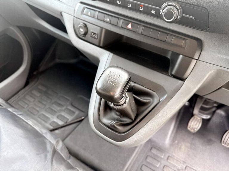 2022 Vauxhall Vivaro Turbo D 2900 Dynamic Panel Van Diesel Manual