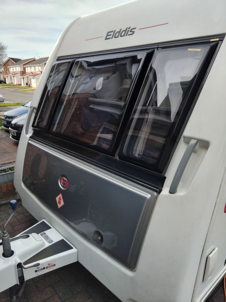 2013 Elddis invinity 482 2 berth caravan 