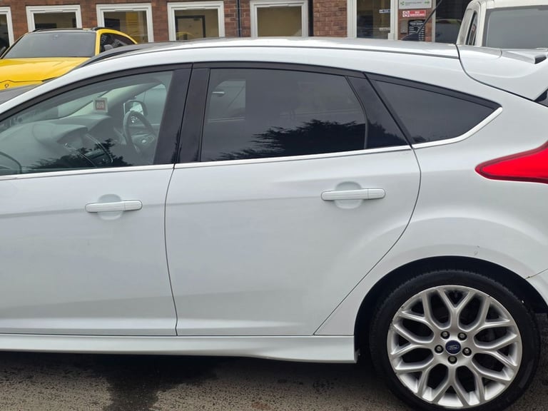 2016 Ford Focus 1.0 EcoBoost 125 Zetec S 5dr Auto HATCHBACK PETROL Automatic