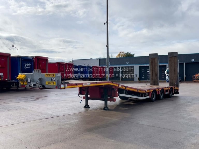 MAX 3 AXLE LOW LOADER 