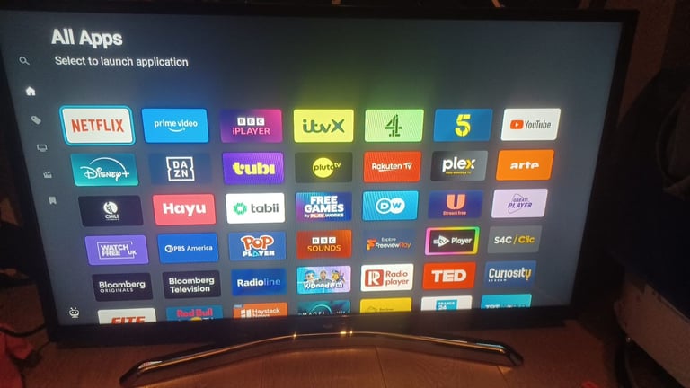 image for FREE DELIVERY excellent 39 BUSH LED SMART TV HDR HD ready Freeveiw channels inbuilt 