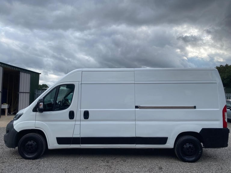 2017 Peugeot Boxer 2.0 BlueHDi 335 Professional L3 H2 Euro 6 5dr PANEL VAN Diesel Manual