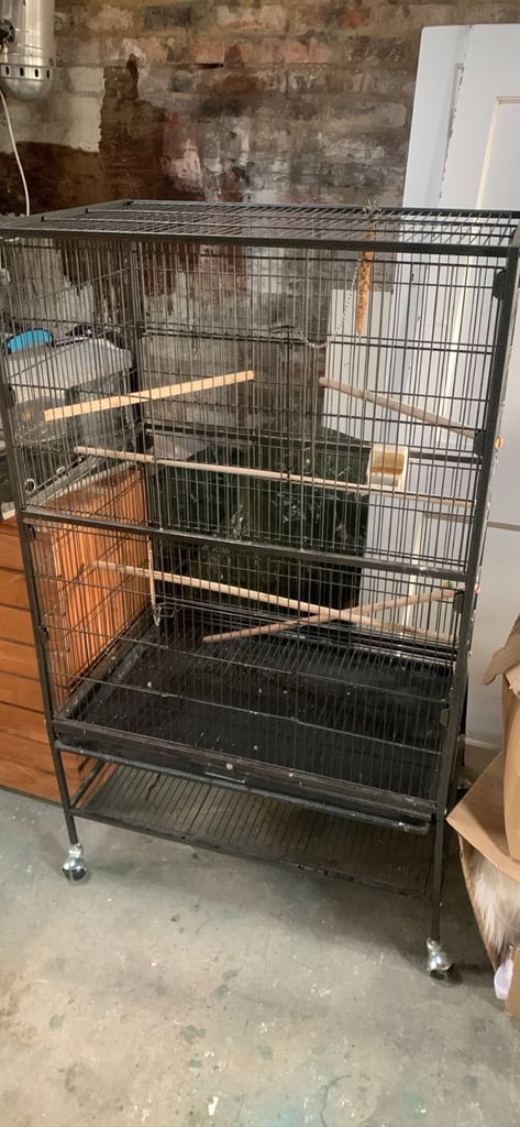 Large parrot cage 