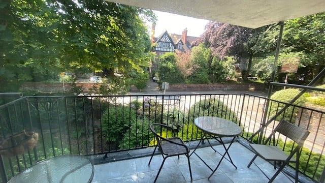 A two bedroom furnished first floor flat with balcony Mosslea Park, Elmsley Road, Mossley Hill L18
