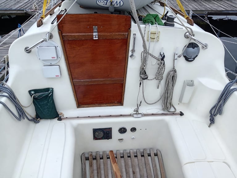 Leisure 23 Sailing Boat