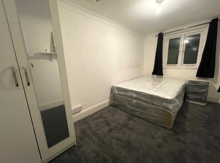 Newly refurbished & furnitured rooms 